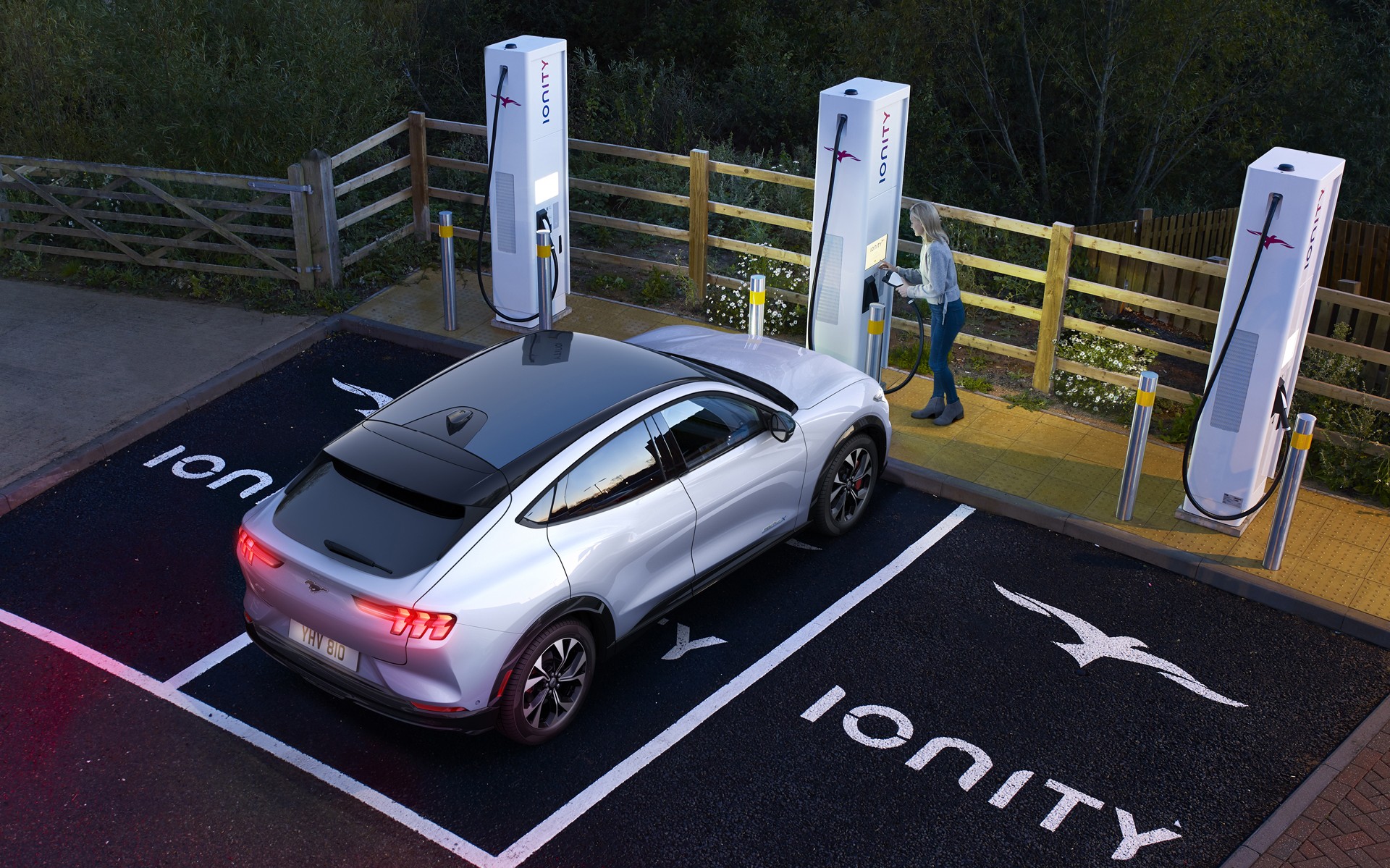 Το ηλεκτρικό SUV που σου δίνει 119 km αυτονομίας σε 10 λεπτά!