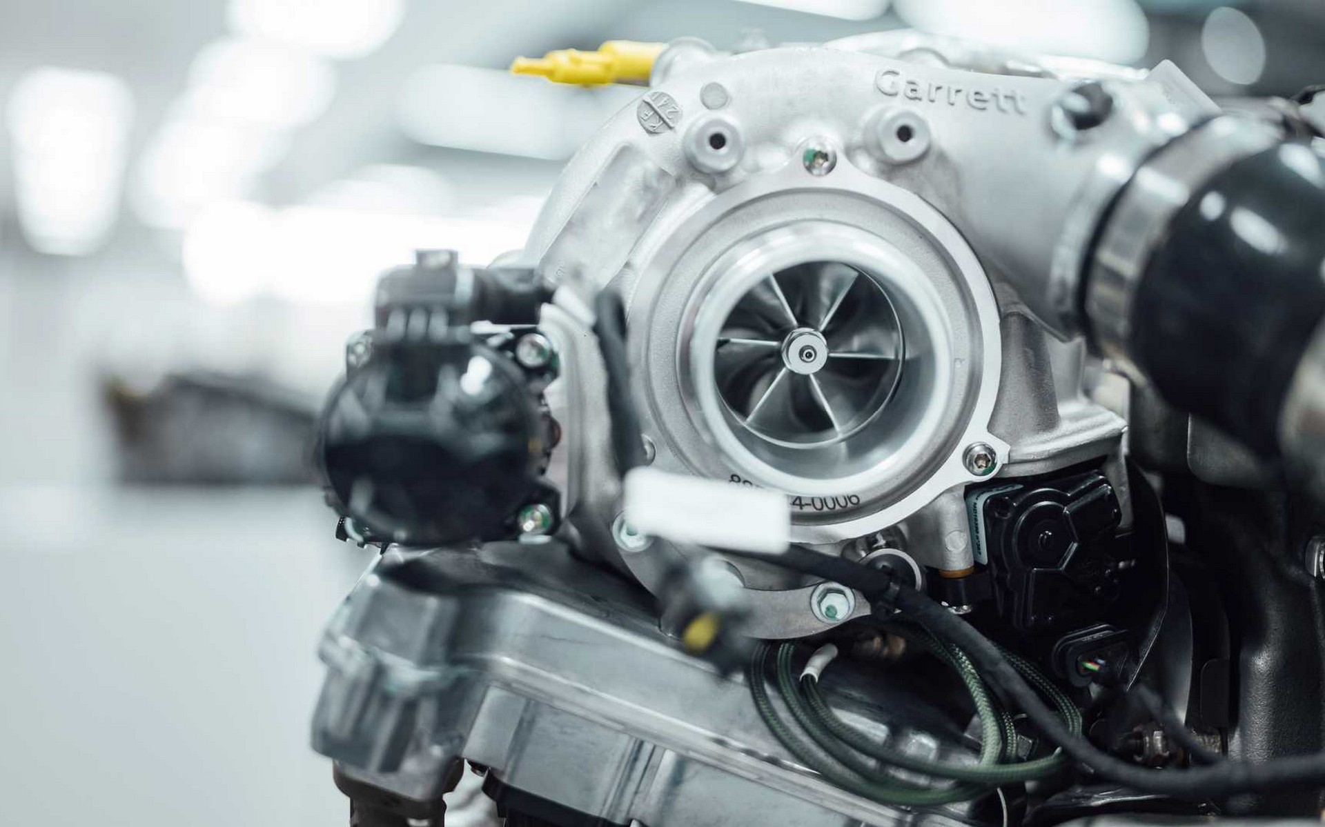 Εξηλεκτρισμένο τούρμπο από την Mercedes-AMG