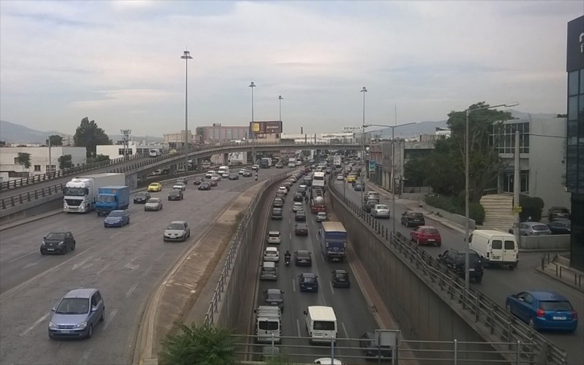 Απαγόρευση κυκλοφορίας φορτηγών στις εθνικές οδούς: Πότε ισχύει, ποιες είναι οι εξαιρέσεις