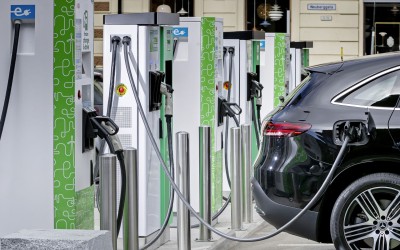 Πόσοι φορτιστές ηλεκτρικών αυτοκινήτων θα γίνουν στην Αθήνα