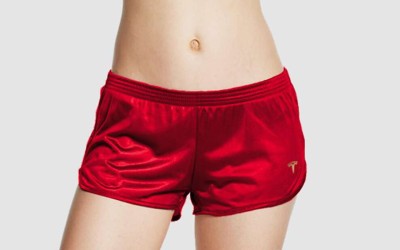 Σορτσάκια από την Tesla!