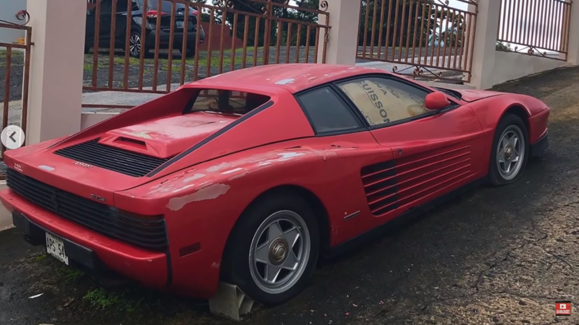 Ποιος θα σώσει αυτή την Ferrari Testarossa που σαπίζει εδώ και 17 χρόνια;