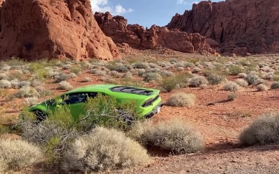 Τράκαρε και παράτησε τη Lamborghini Huracan σε έρημο του Λας Βέγκας (video)