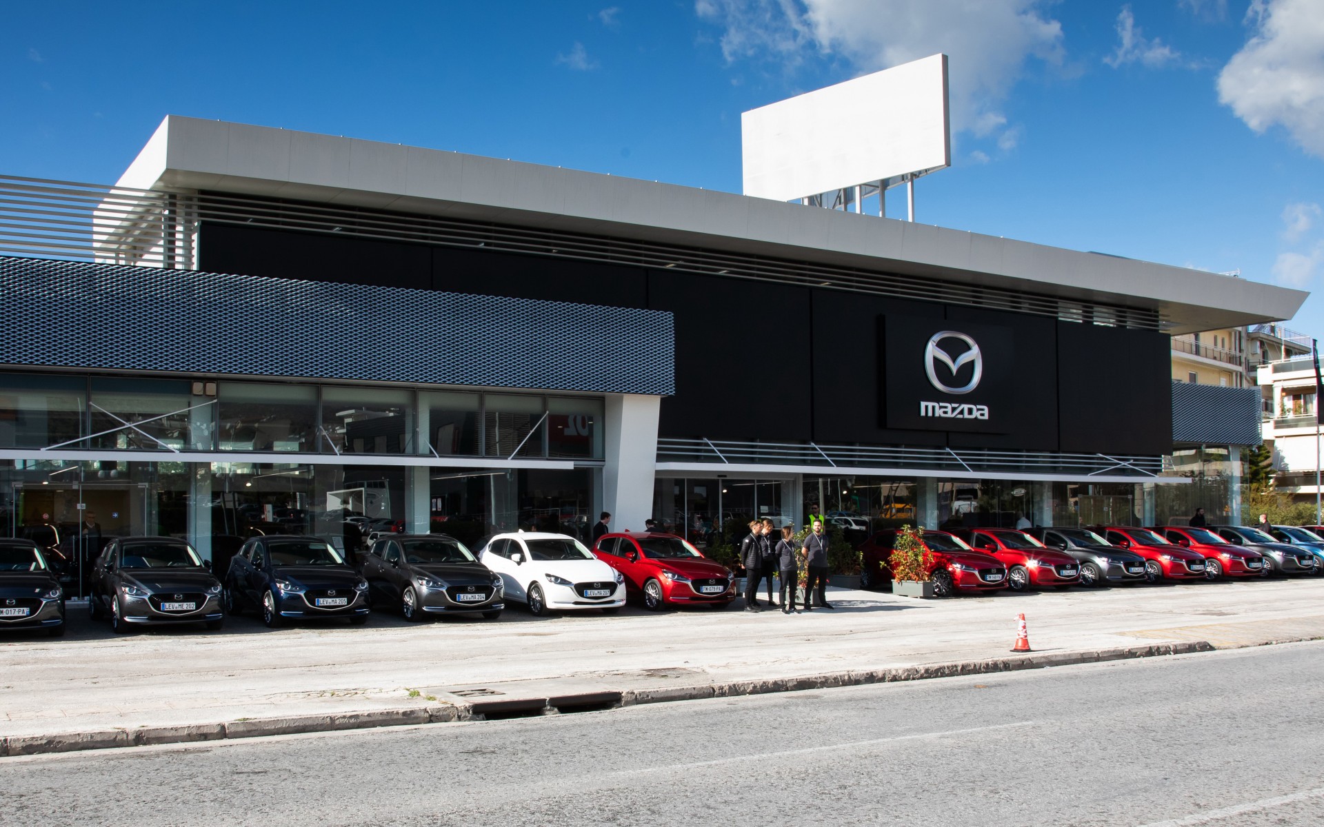 Νέο σημείο πώλησης Mazda στη Λαμία