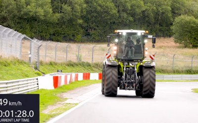 Γυρνώντας το Nürburgring με τρακτέρ! [Video]