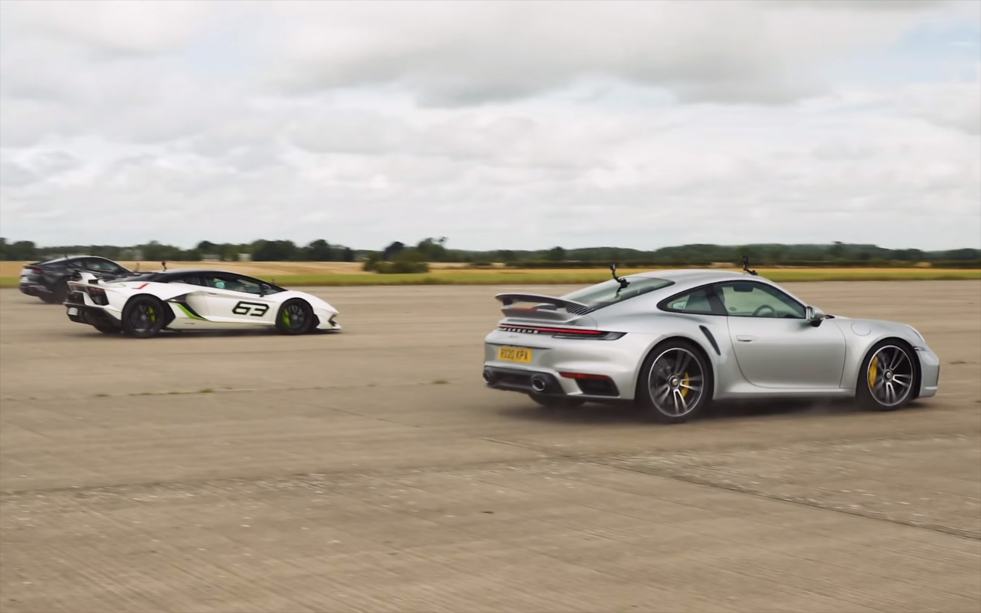 “Φονική” τριάδα: Lambo Aventador SVJ, Ferrari 812 Superfast και Porsche 911 Turbo S (Video)