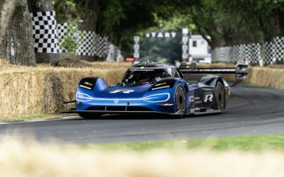 Η Volkswagen «ηλεκτρίζει» το Goodwood με το ID.R