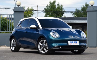 Νέο κινέζικο ηλεκτρικό που μοιάζει με μικρή Porsche! (Video)