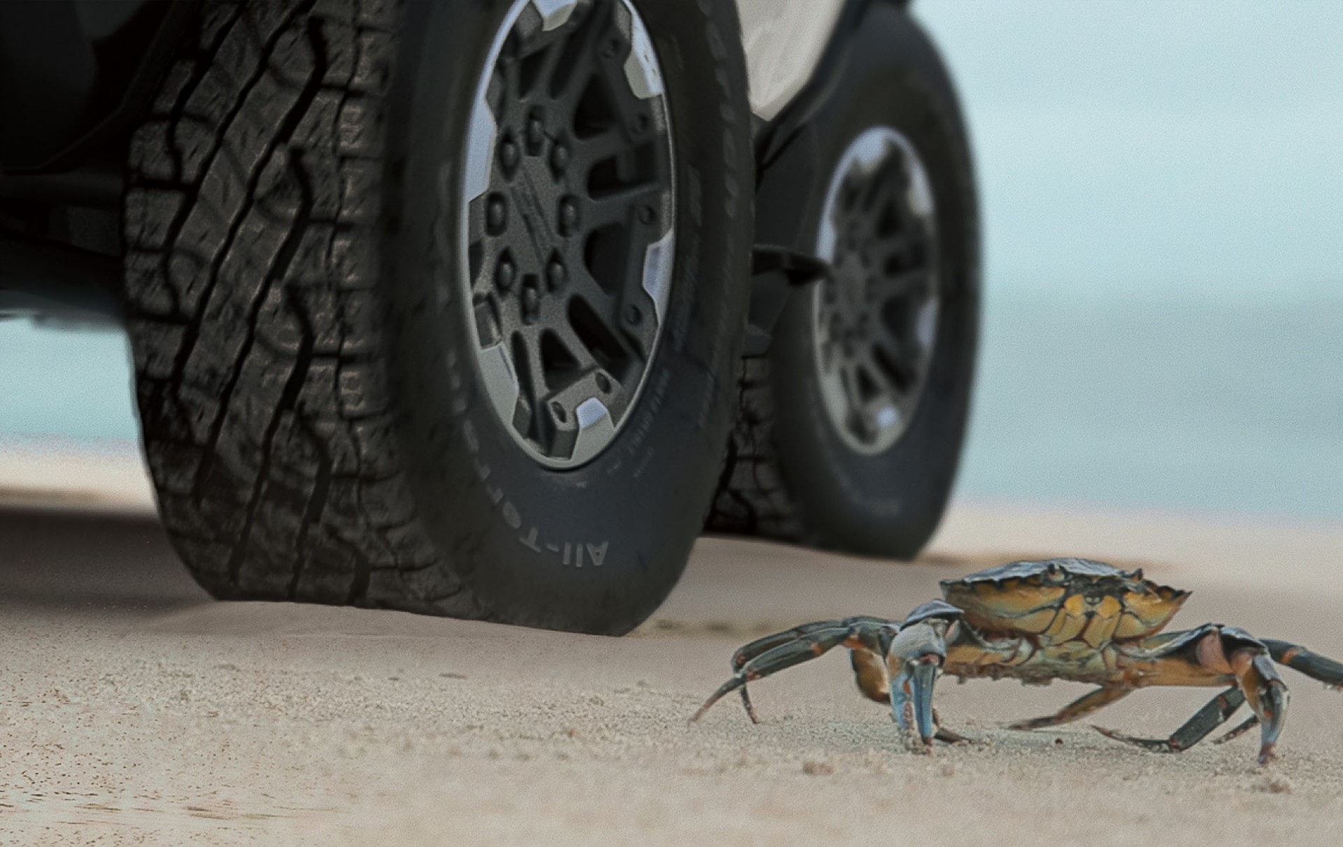 Το ηλεκτρικό Hummer θα πηγαίνει στο πλάι σαν τον κάβουρα! (video)