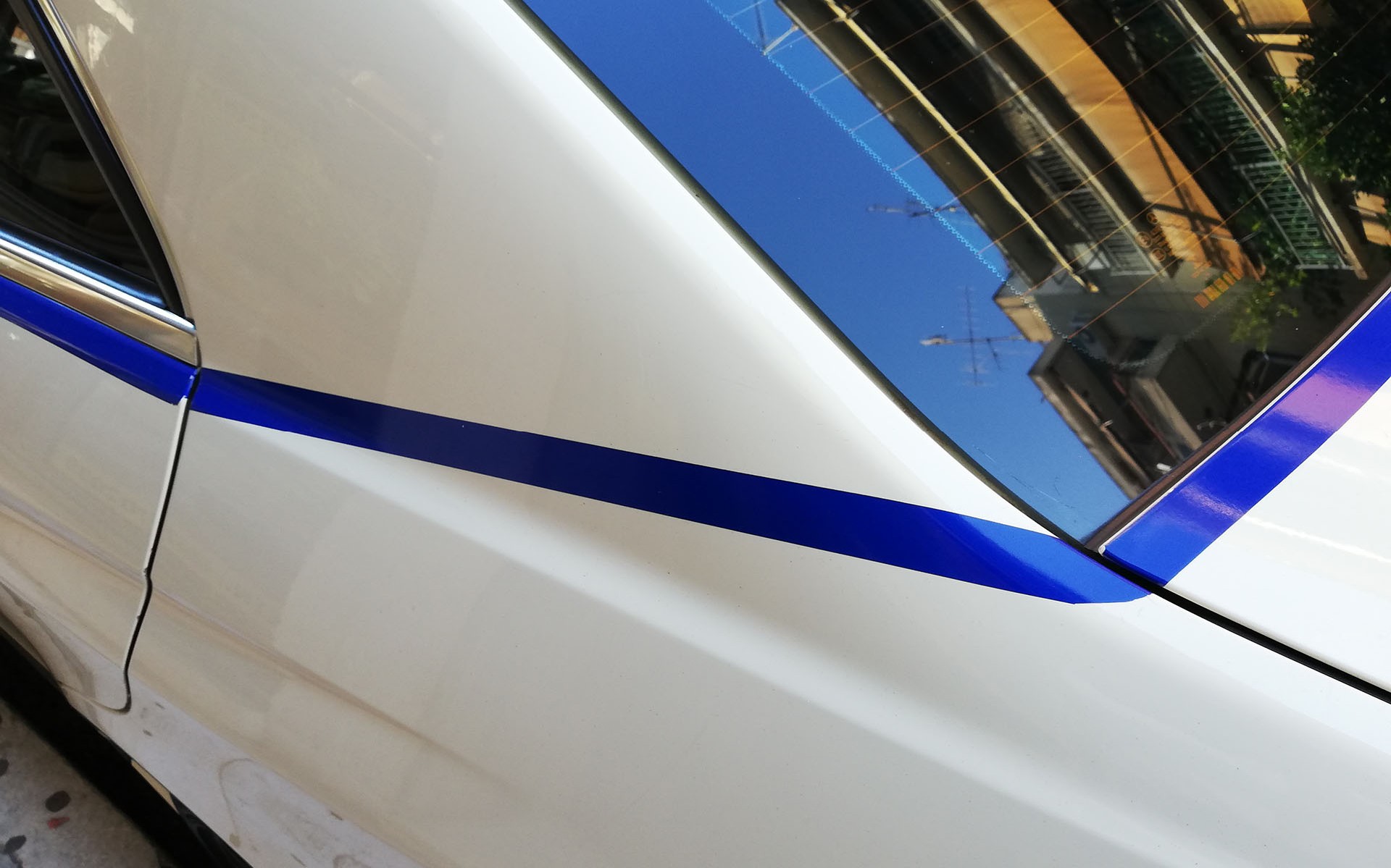 Τι είναι η μπλε λωρίδα στα ταξί;