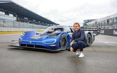 O Rosberg μένει άναυδος από το ηλεκτρικό ID.R (video)
