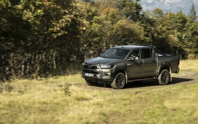Νέος πιο δυνατός κινητήρας για το Toyota Hilux (video)
