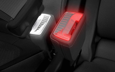 Φωτιζόμενη υποδοχή ζώνης ασφαλείας από τη Skoda