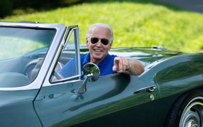 Η σχέση πάθους του Joe Biden με την προσωπική του Corvette (video) 
