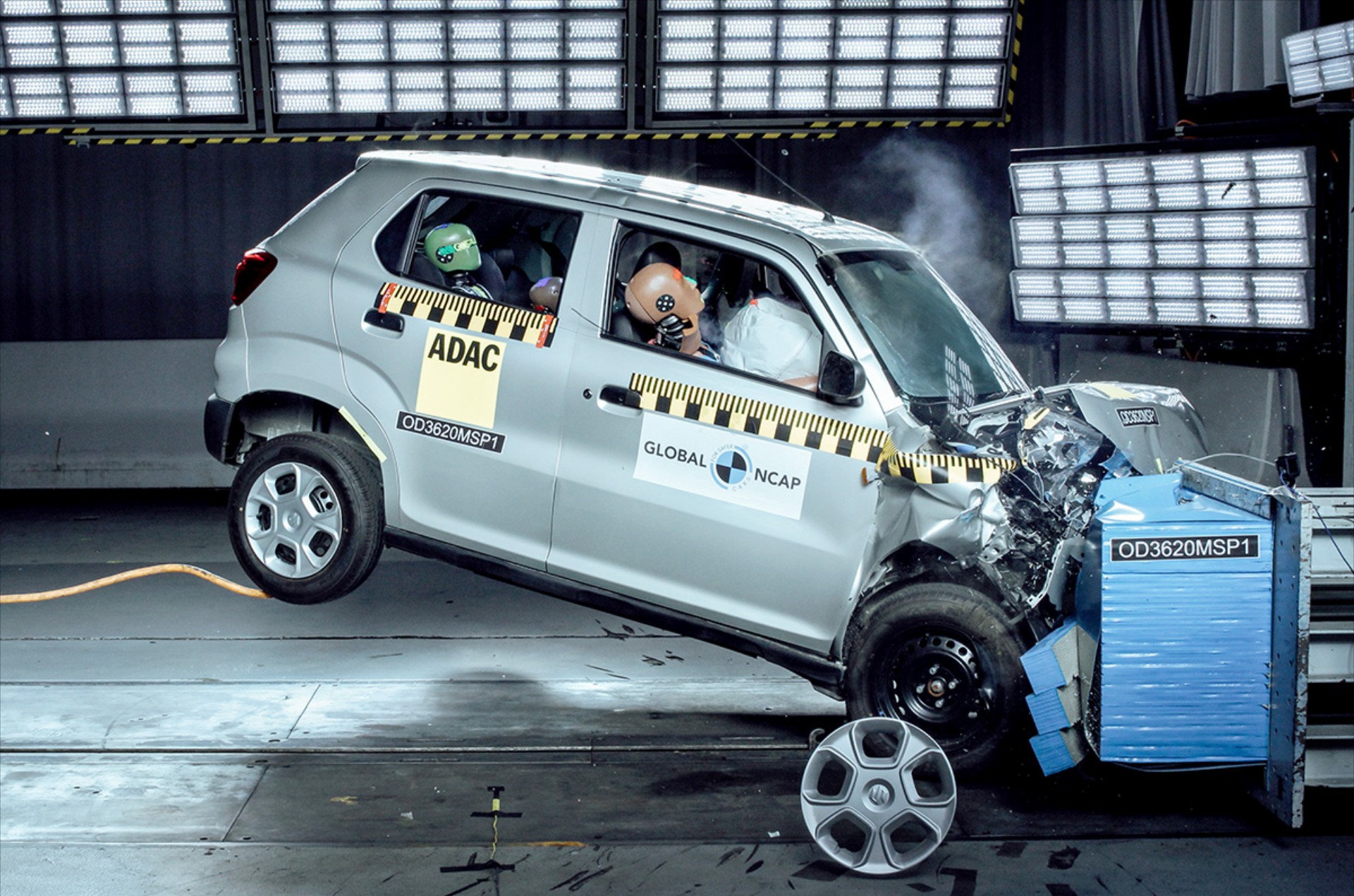 Video: Tα χειρότερα crash test στην ιστορία! 