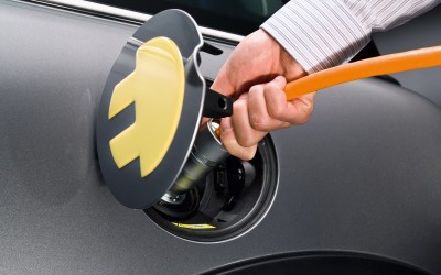 Επιδότηση έως 6.000 € για τα ηλεκτρικά στην Αγγλία