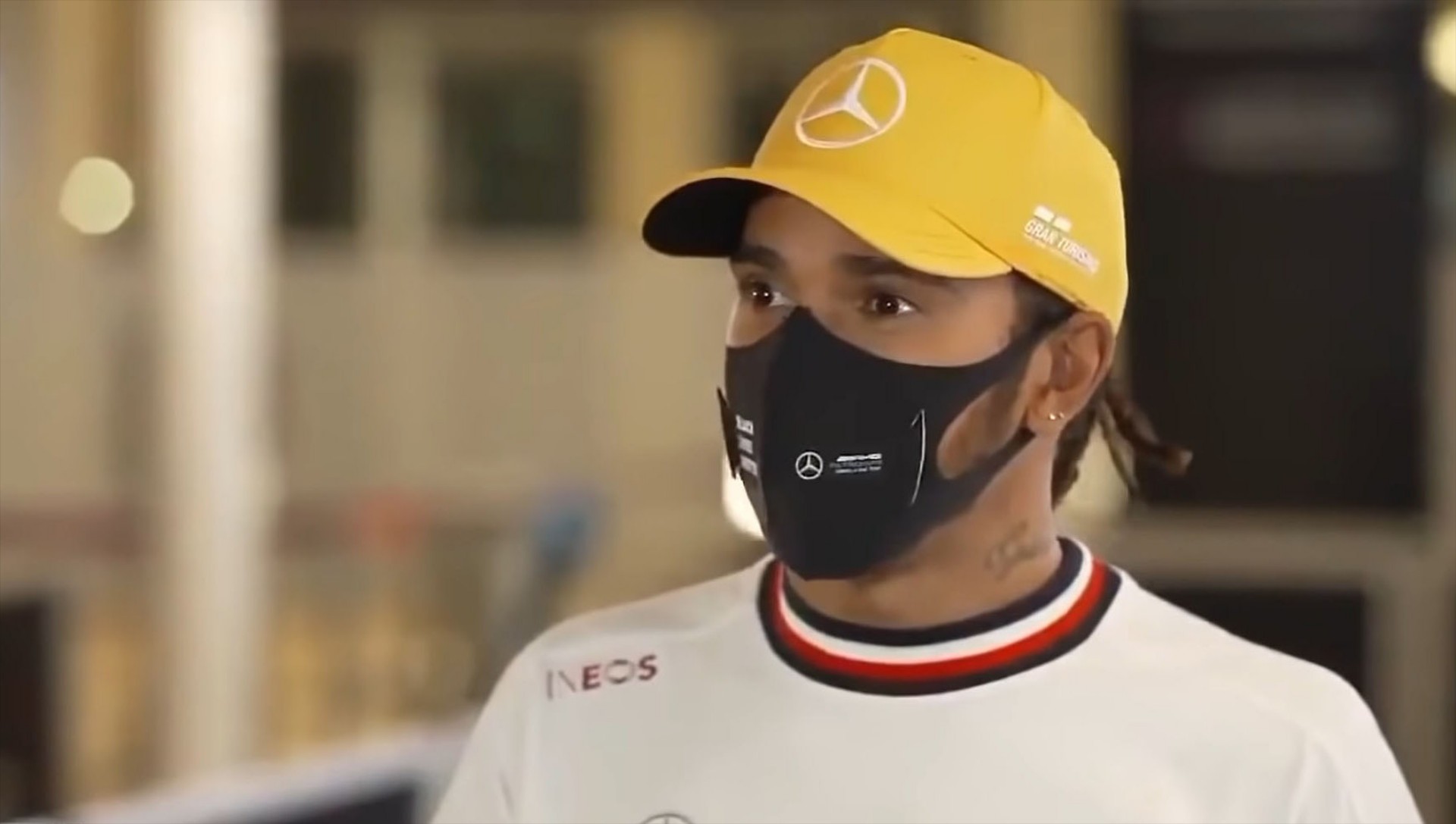 Video: Η επική αντίδραση του Hamilton στον ήχο του V10 της Renault