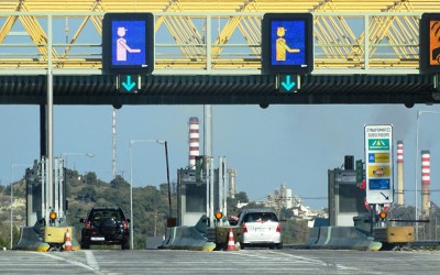 Ξεκινά η χιλιομετρική χρέωση στα διόδια