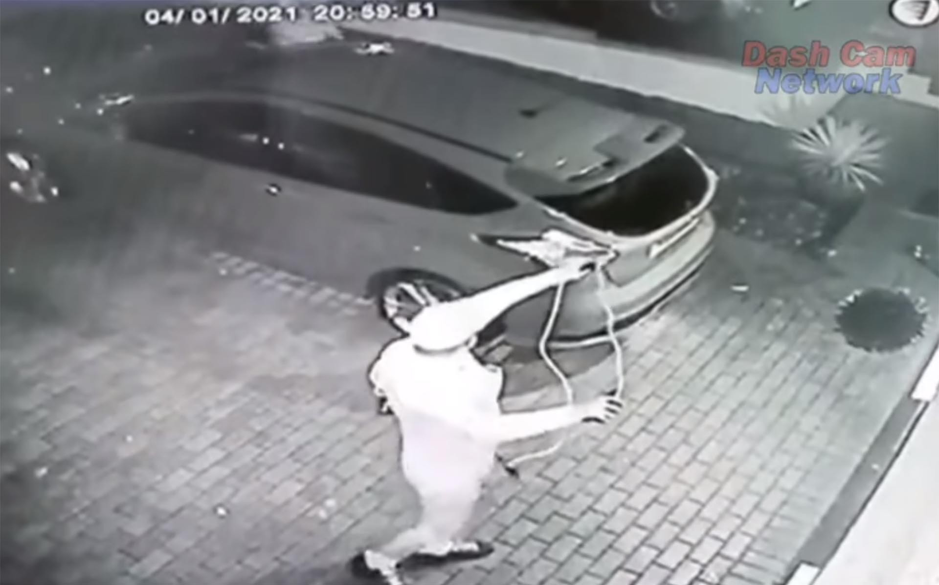 Πρώτη κλοπή αυτοκινήτου με αναμεταδότη σήματος για το 2021 (video)