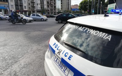 Lockdown: Τα νέα όρια από Δευτέρα για επιβάτες σε ΙΧ, βαν και ταξί