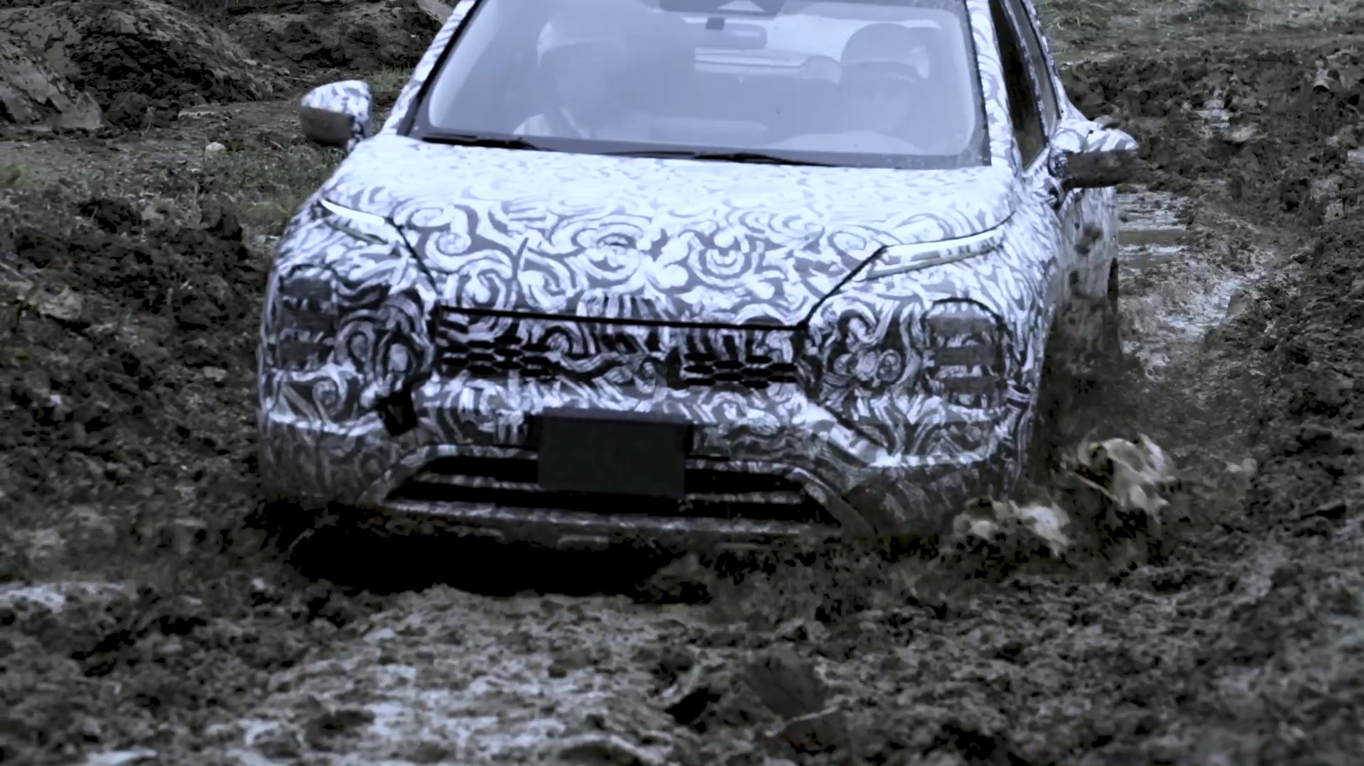 Δοκιμές εξέλιξης για το νέο Mitsubishi Outlander [Video]