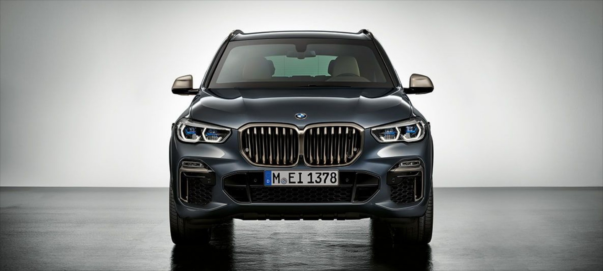 H θωρακισμένη BMW X5 που αντέχει σε επίθεση με Kalashnikov και εκρηκτικά TNΤ (video)