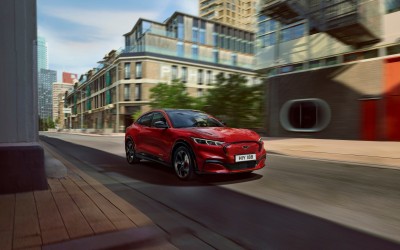 Η φιλοσοφία πίσω από το εσωτερικό της Mustang Mach-E (video)