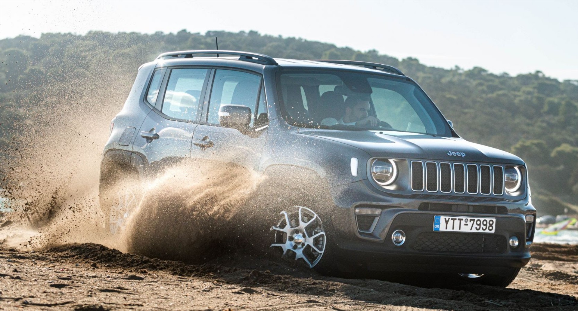 Η Jeep δίνει απαντήσεις για τα νέα Plug-in μοντέλα της (video)