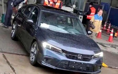 Η νέα γενιά του Honda Civic «πιάστηκε στα πράσα» χωρίς καμουφλάζ