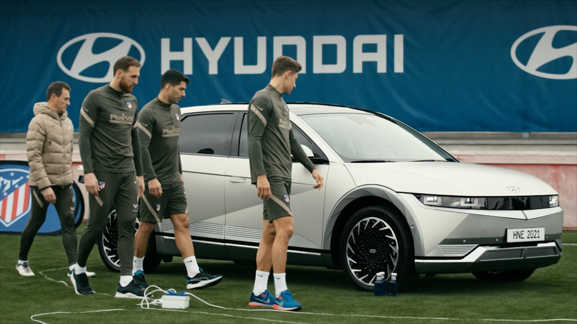 H σειρά της Atletico Madrid να προπονηθεί με το Hyundai Ioniq 5! (video)