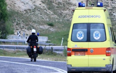 Τραγωδία στη Γαύδο: Νεκρή η γυναίκα που εγκλωβίστηκε στο αυτοκίνητο που έπεσε σε γκρεμό