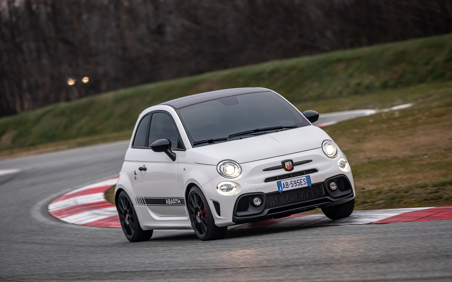 Abarth 595: Με σύστημα τηλεμετρίας! 