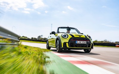 Ανανεωμένο MINI John Cooper Works: Μετά το hatchback σειρά έχει και η έκδοση Convertible