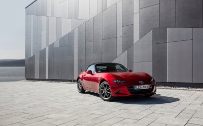 To Mazda MX-5 έχει κερδίσει τις καρδιές του κοινού αλλά και των δημοσιογράφων