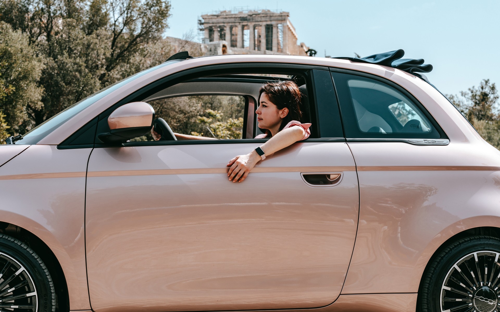 Honor Band 6 & Νέο ηλεκτρικό Fiat 500: Στιλ και Τεχνολογία με επίκεντρο τον άνθρωπο