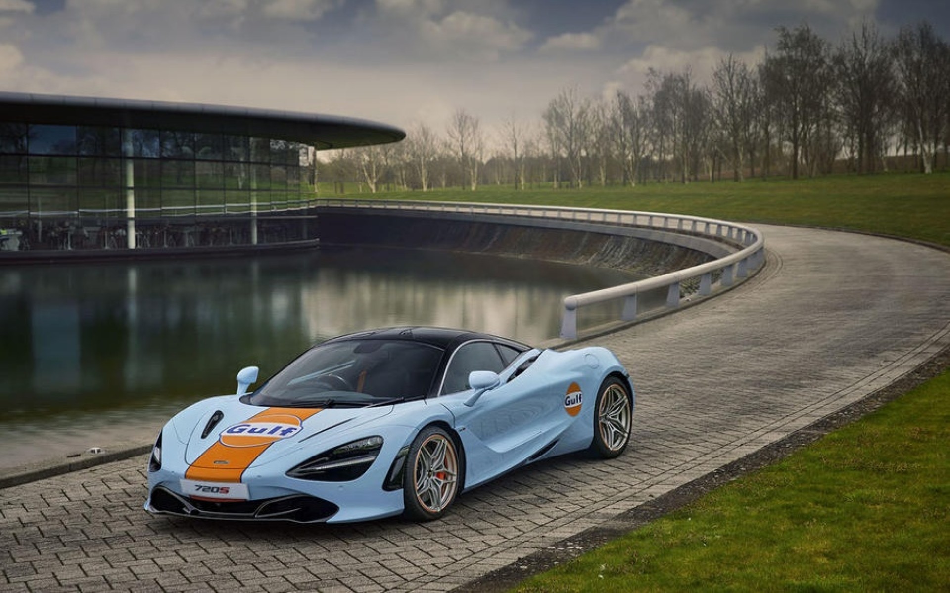 H McLaren 720S ντύνεται στα χρώματα της Gulf 