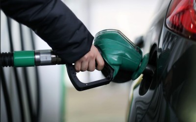 Ποια χώρα σταματά την πώληση οχημάτων με θερμικό κινητήρα από το 2035;