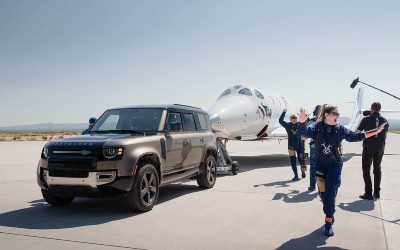 Η Land Rover υποστηρίζει την πρώτη πλήρως επανδρωμένη διαστημική πτήση της  Virgin Galactic