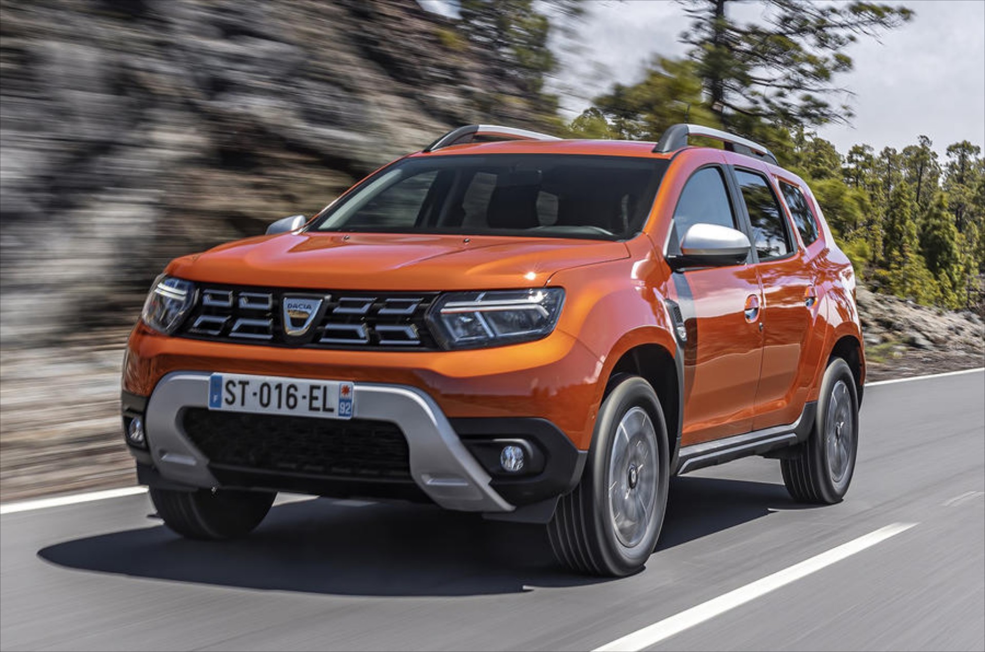 DACIA: Δείτε αναλυτικά τιμές & εξοπλισμό για όλα τα μοντέλα της