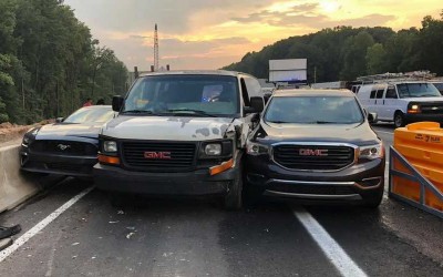 Τι μπορεί να συμβεί όταν 3 αυτοκίνητα βγαίνουν ταυτόχρονα από την ίδια έξοδο;