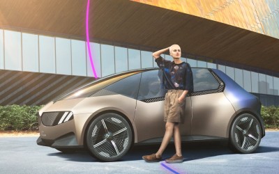 BMW i Vision Circular: Είναι αυτή η Σειρά 1 του 2040;