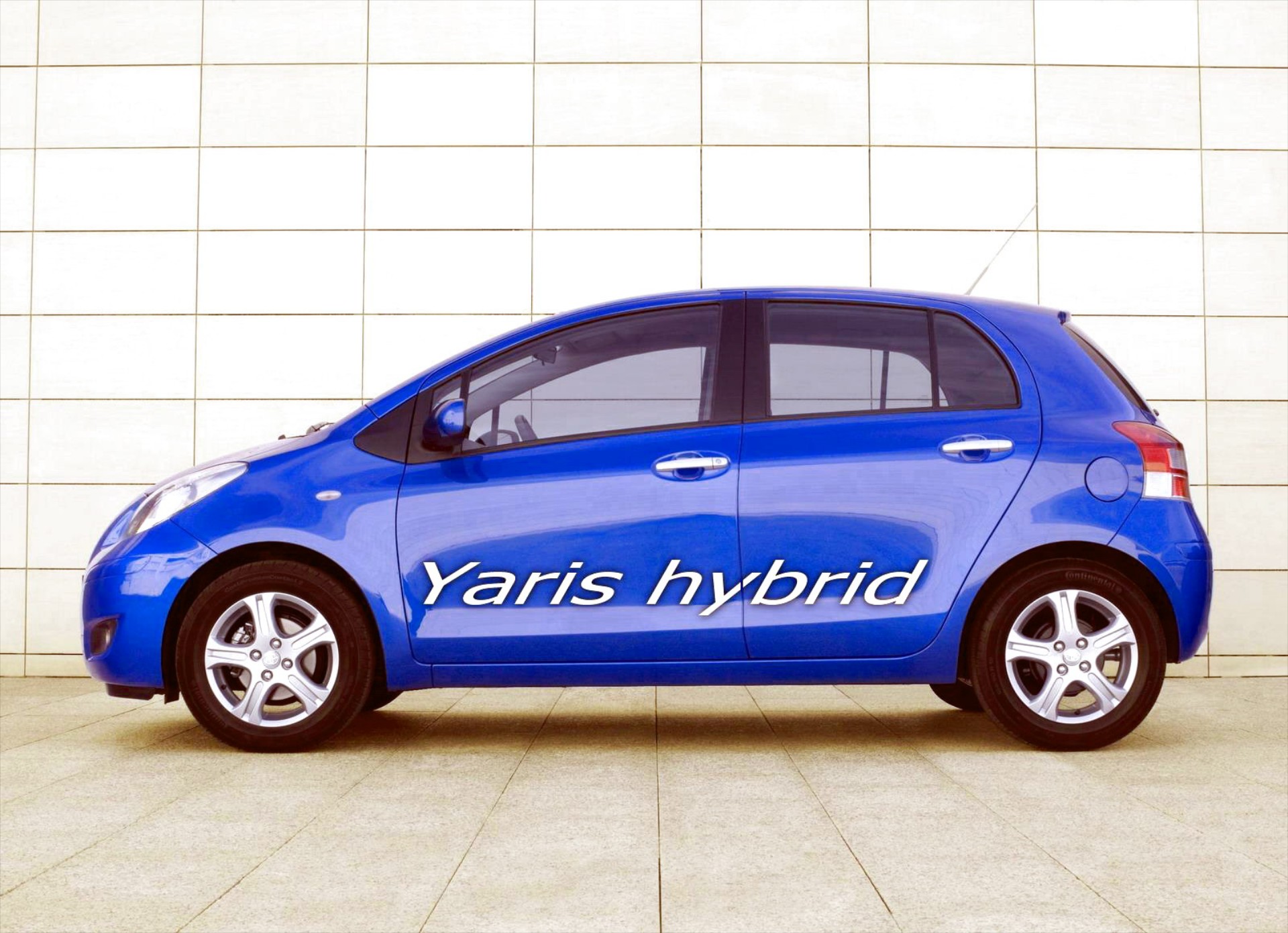Υβριδικό βασισμένο στο Yaris