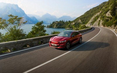 Με μεγαλύτερη αυτονομία οι Ford Mustang Mach-E από το MY2022