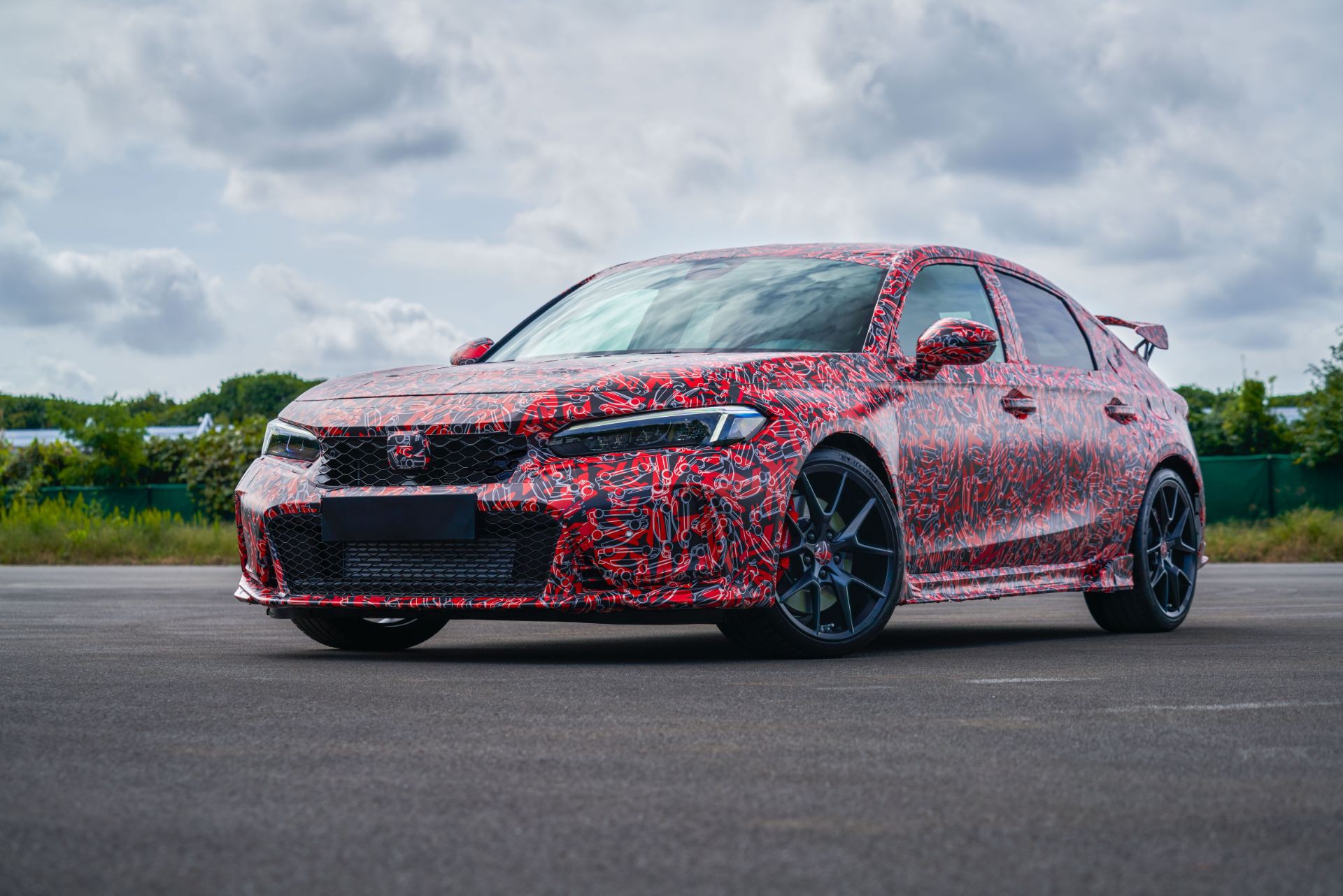 Πρώτες επίσημες εικόνες του νέου Honda Civic Type R
