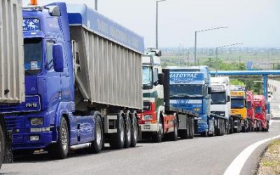 Κυκλοφοριακό χάος στις Εθνικές οδούς

