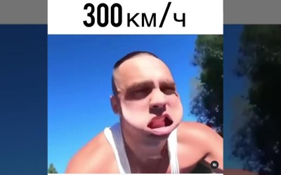 Πήγαινε με 300 χλμ./ώρα χωρίς κράνος – Δείτε τις συσπάσεις στο πρόσωπό του