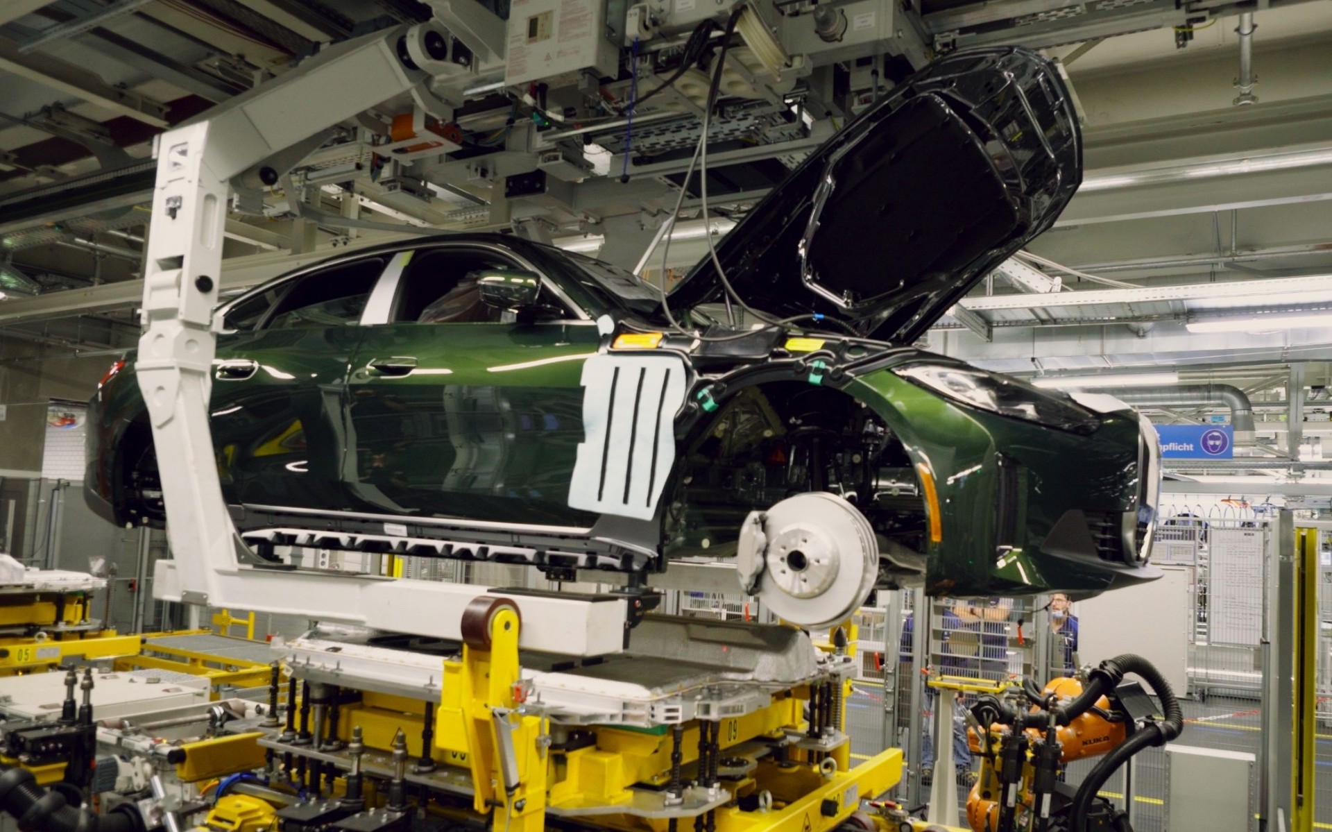 Ένα από τα μεγαλύτερα εργοστάσια της BMW γίνεται πλήρως ηλεκτρικό