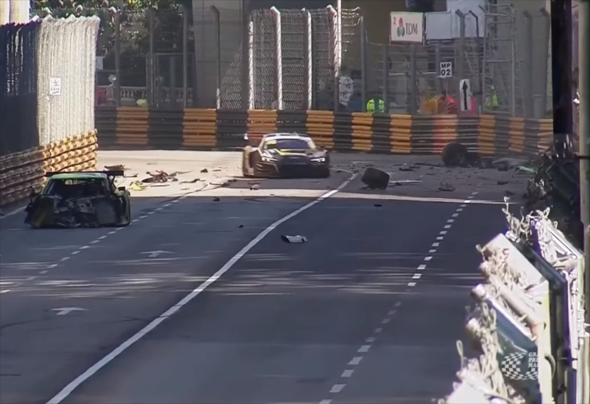 Τρομακτικό ατύχημα σε αγώνα αυτοκινήτων (video)