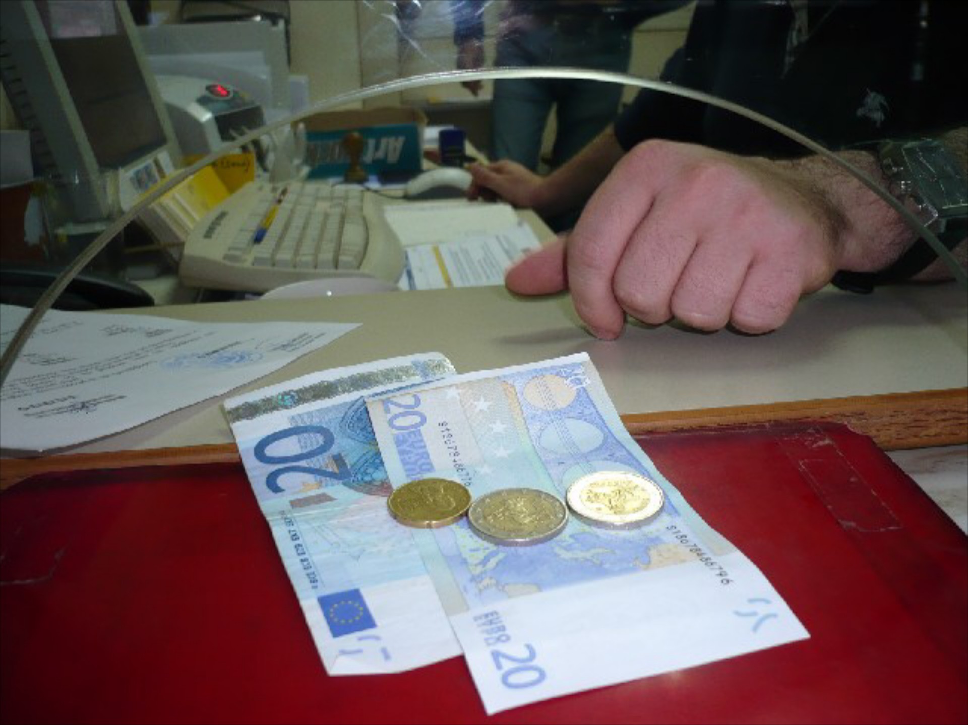 Nέα τέλη κυκλοφορίας για το 2011