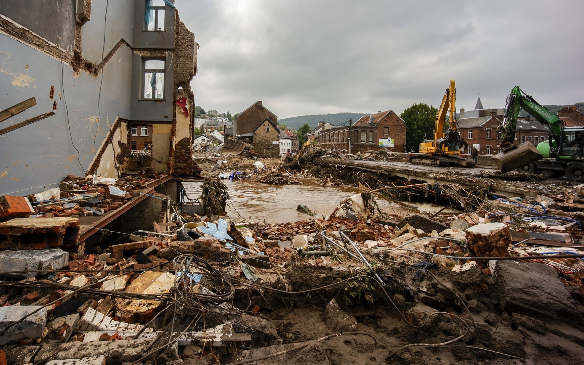 Η Audi προσφέρει 800.000 ευρώ στους πλημμυροπαθείς